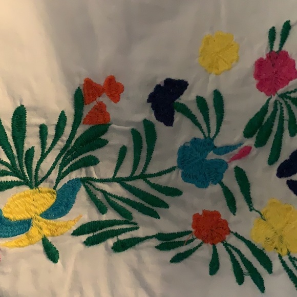 Guess Flower Tank - Picture 3 of 4